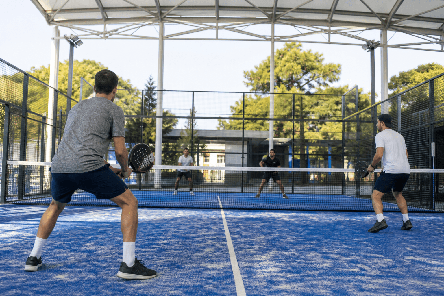 Padel — teren și echipament